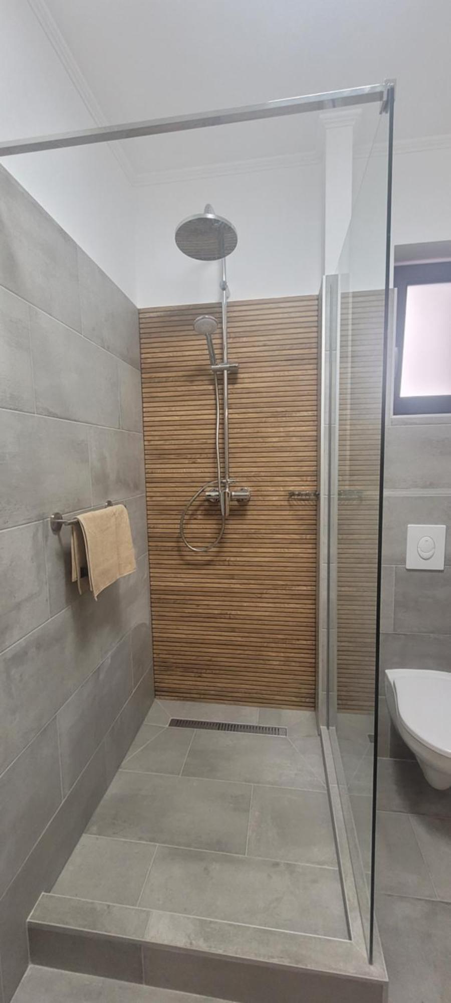 Csaladi Kikoeto Apartman Gyula Exteriör bild