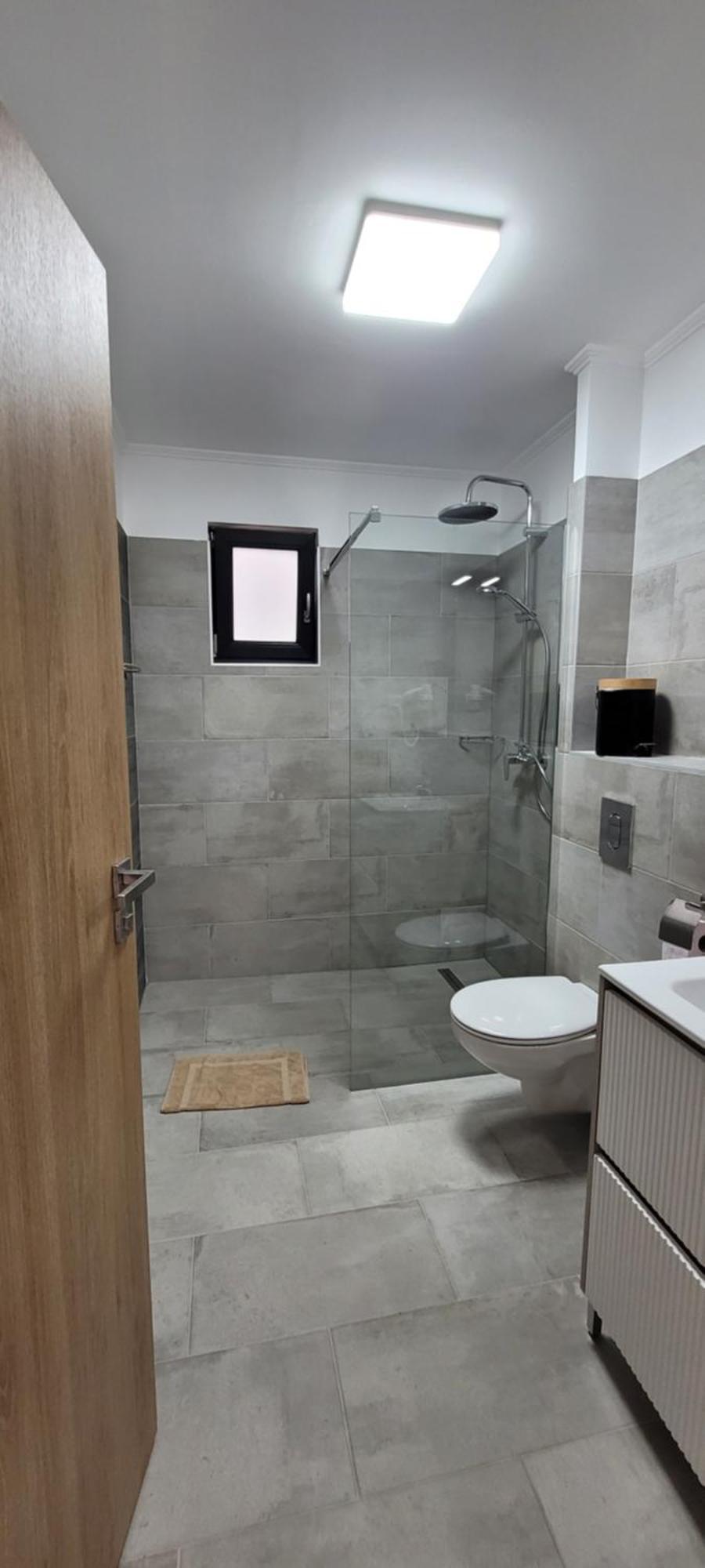 Csaladi Kikoeto Apartman Gyula Exteriör bild