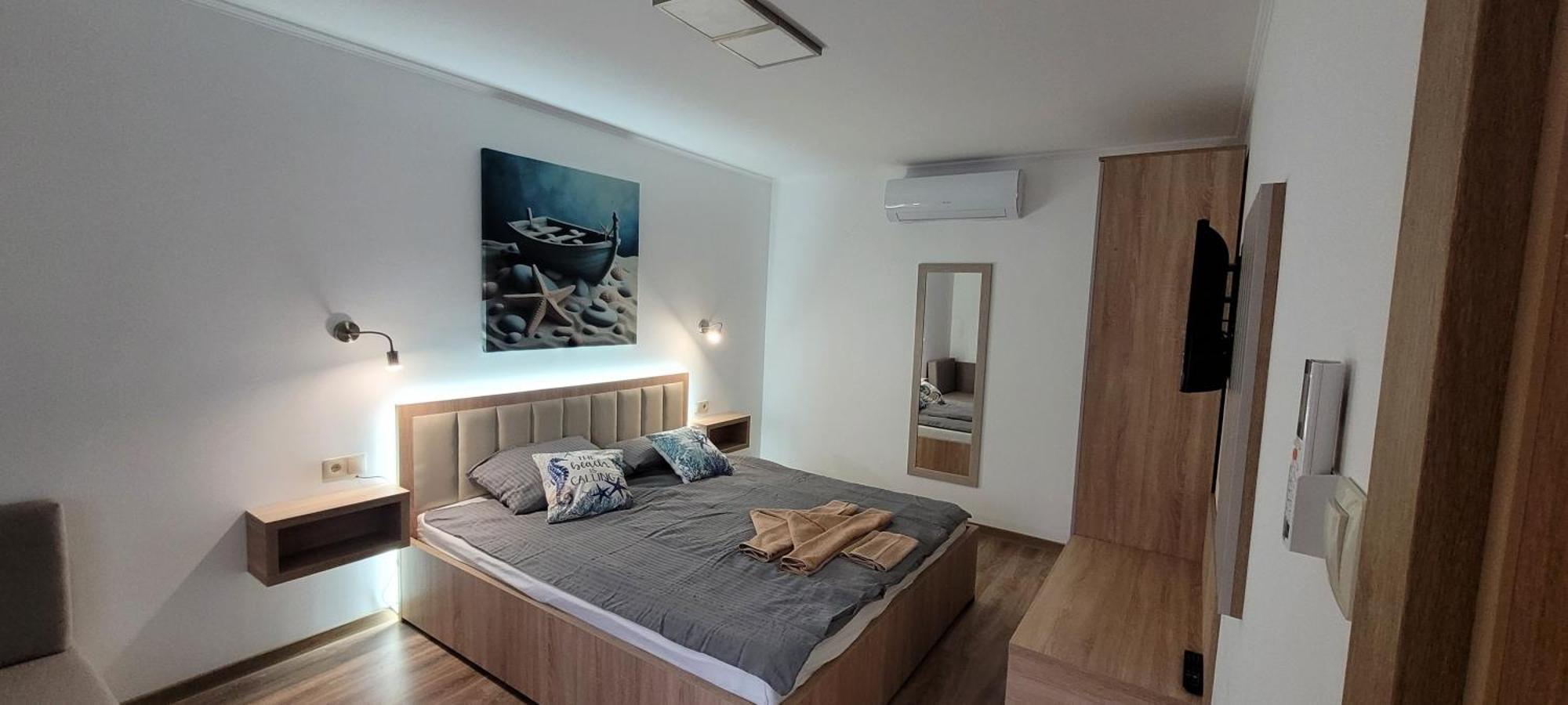 Csaladi Kikoeto Apartman Gyula Exteriör bild