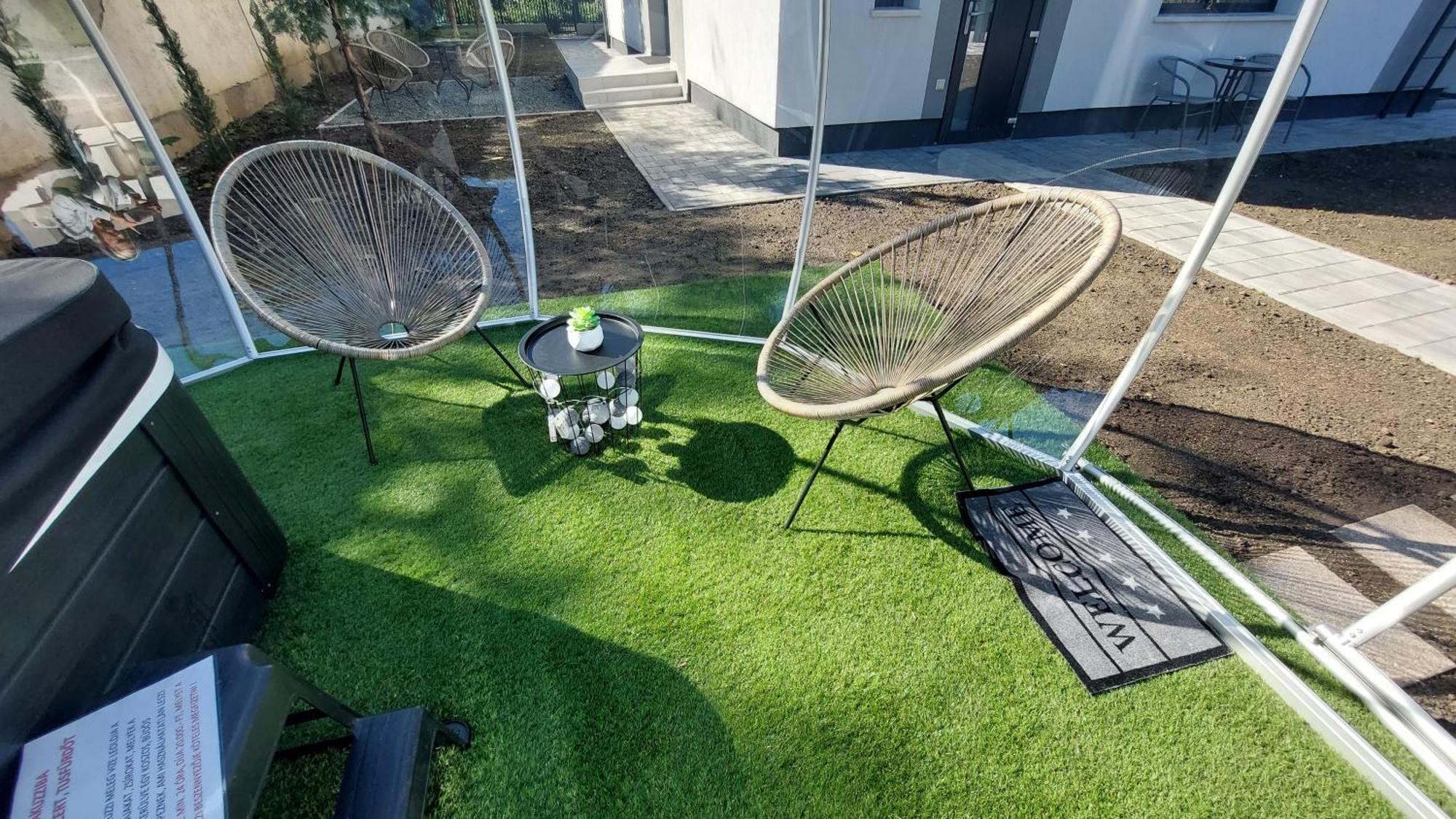 Csaladi Kikoeto Apartman Gyula Exteriör bild